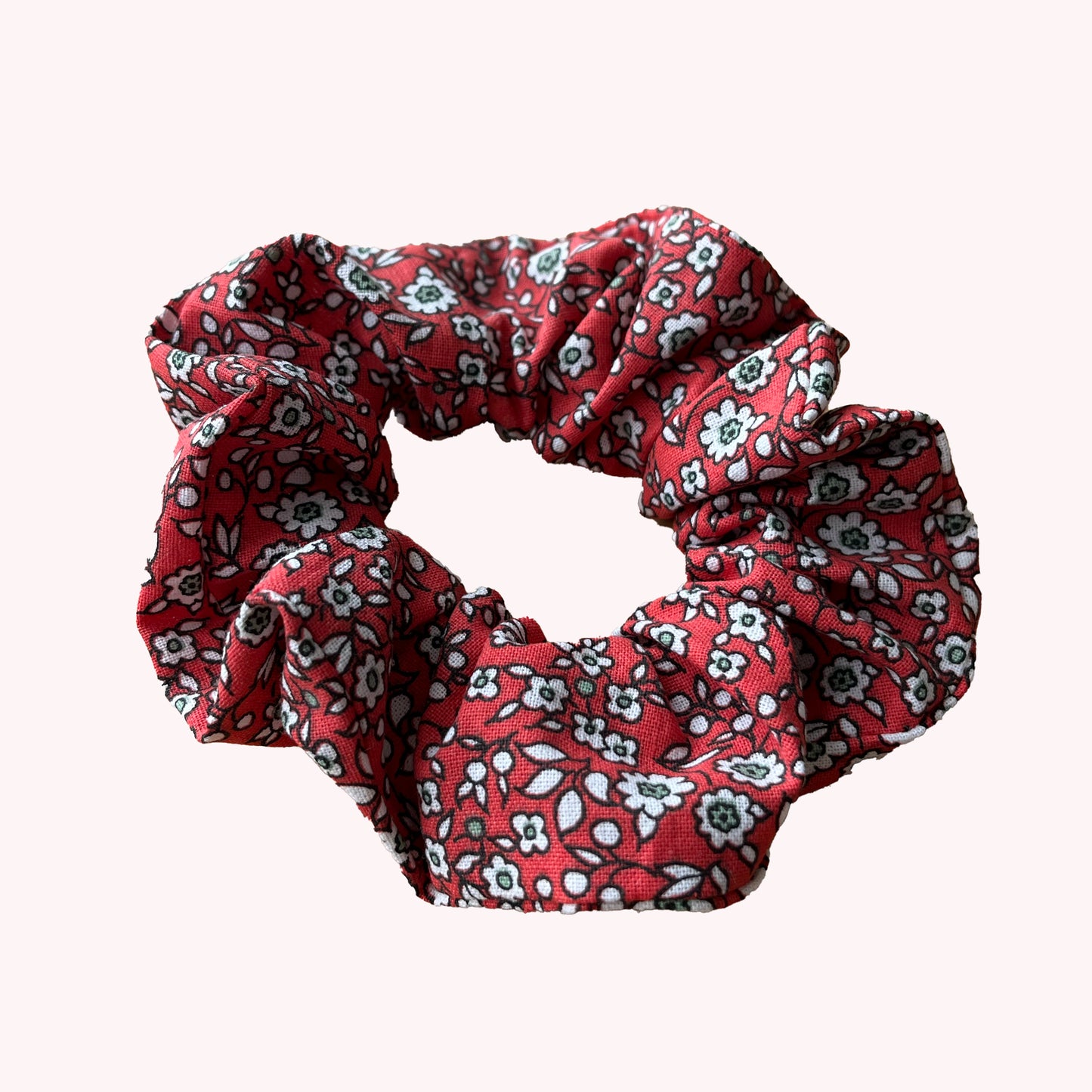 Chouchou rouge fleuri